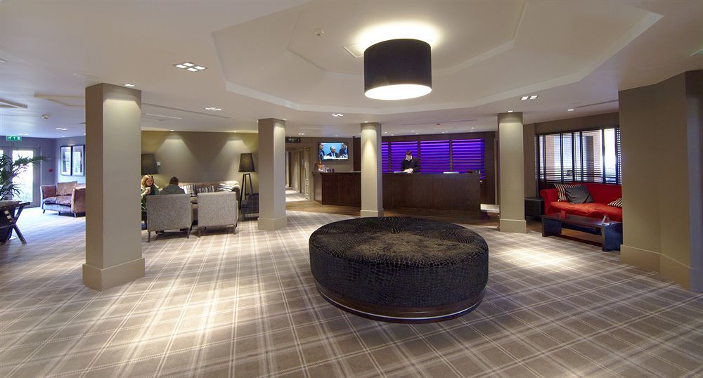 Village Hotel Суиндон Экстерьер фото